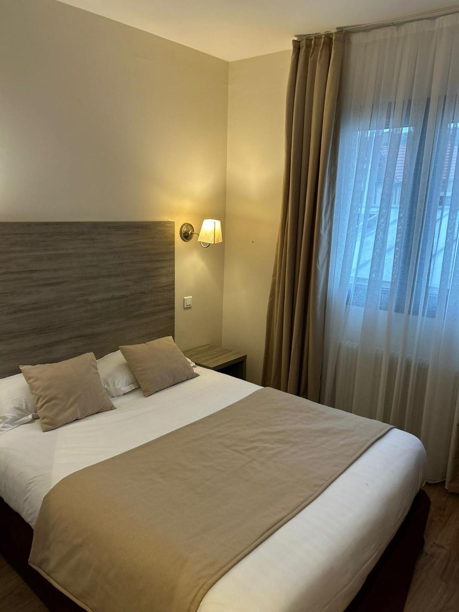 Auberge de l'Etoile Thoiry  Eksteriør billede